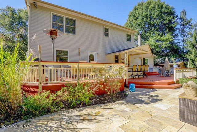6 Kimberly Court, Manalapan, NJ 07726