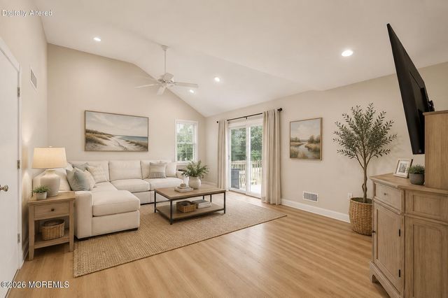 6 Kimberly Court, Manalapan, NJ 07726