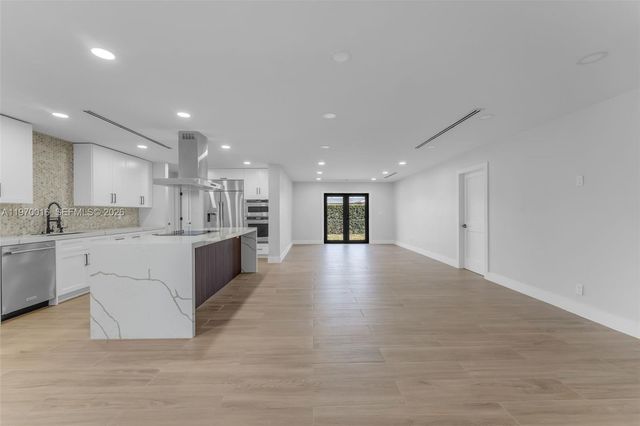 9381 SW 62nd St, Miami, FL 33173