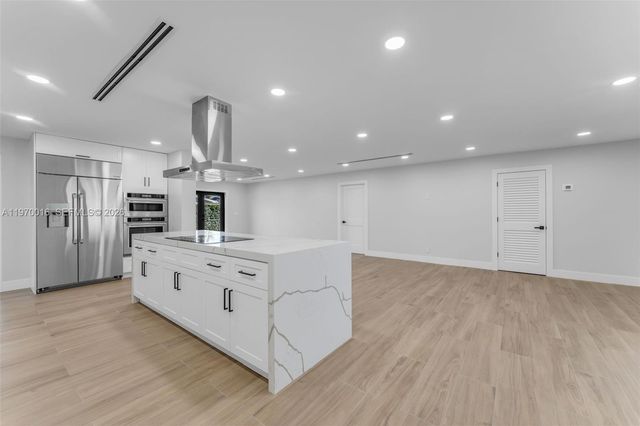 9381 SW 62nd St, Miami, FL 33173