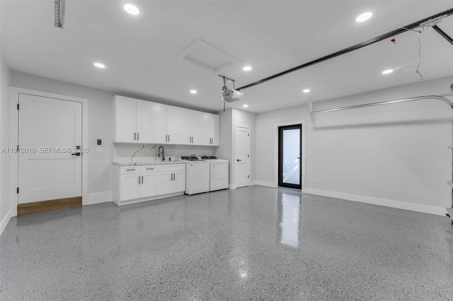 9381 SW 62nd St, Miami, FL 33173