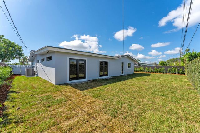 9381 SW 62nd St, Miami, FL 33173