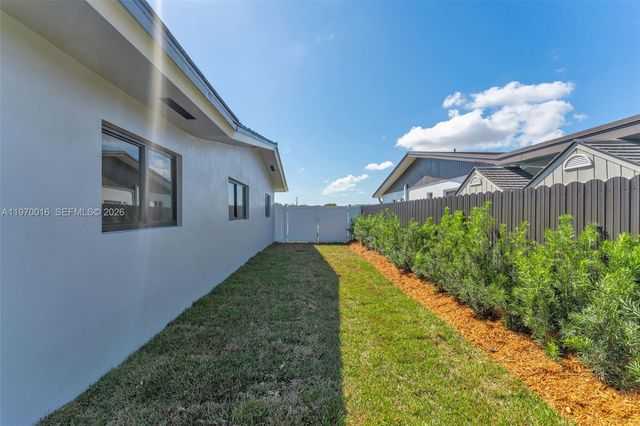 9381 SW 62nd St, Miami, FL 33173