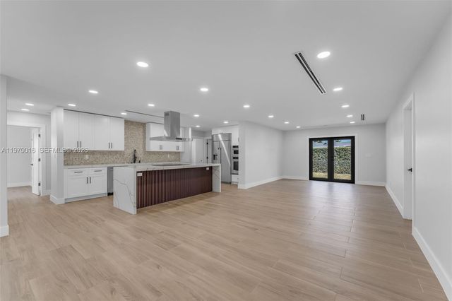 9381 SW 62nd St, Miami, FL 33173