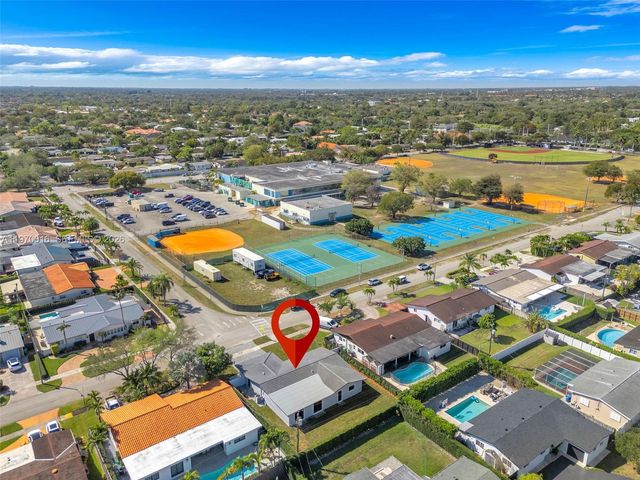 9381 SW 62nd St, Miami, FL 33173