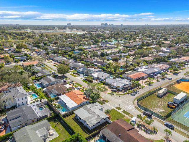 9381 SW 62nd St, Miami, FL 33173