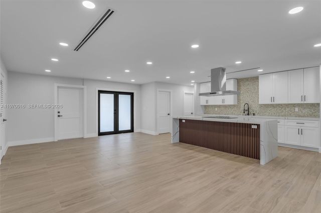 9381 SW 62nd St, Miami, FL 33173