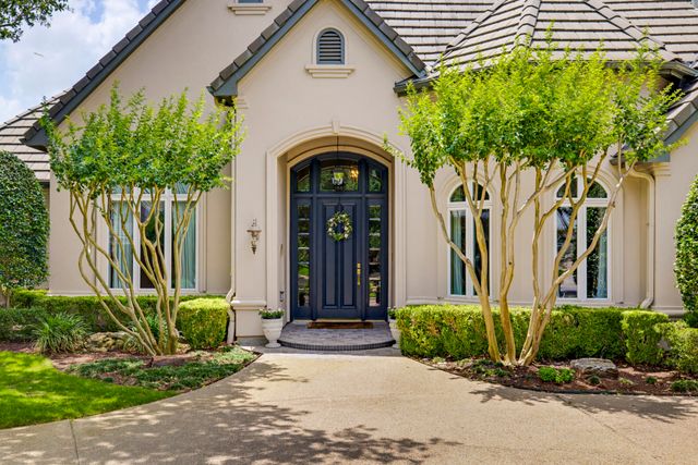 6008 Laurel Valley Court, Fort Worth, TX 76132