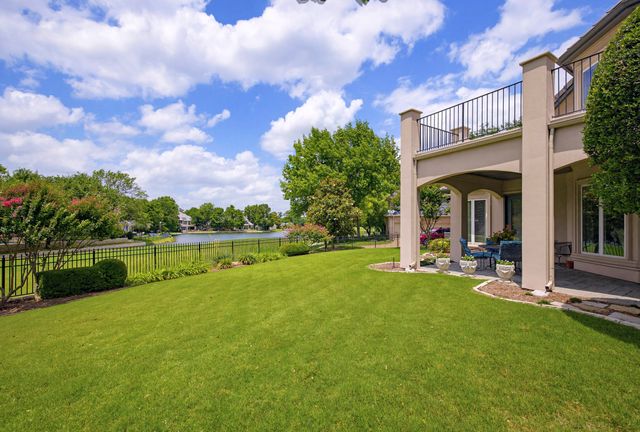 6008 Laurel Valley Court, Fort Worth, TX 76132
