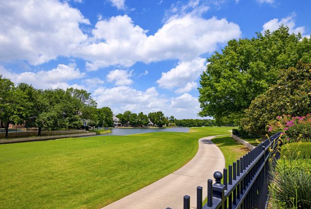 6008 Laurel Valley Court, Fort Worth, TX 76132