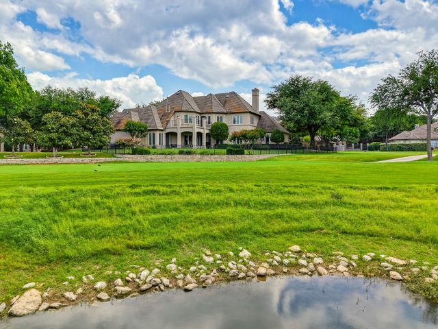 6008 Laurel Valley Court, Fort Worth, TX 76132