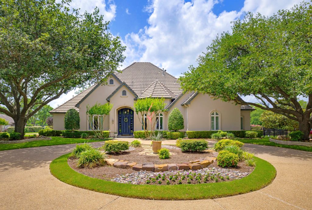 6008 Laurel Valley Court, Fort Worth, TX 76132