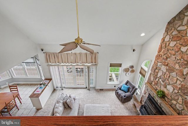 105 SAINT JOHNS RD W, Littlestown, PA 17340