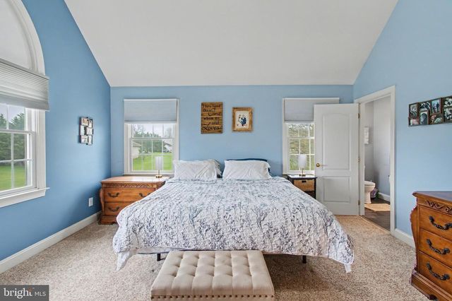 105 SAINT JOHNS RD W, Littlestown, PA 17340