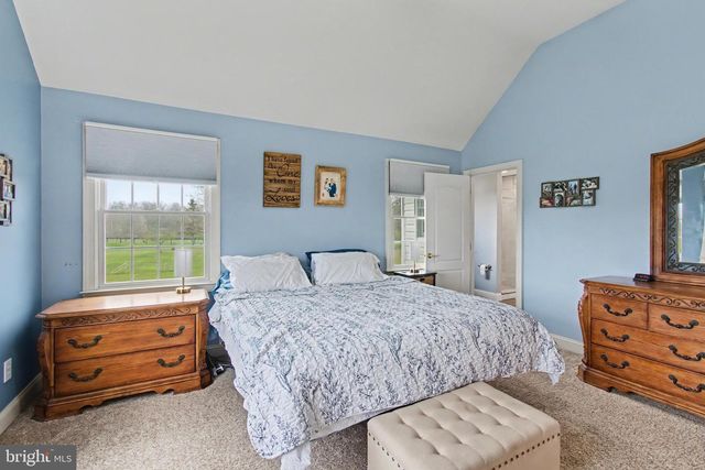 105 SAINT JOHNS RD W, Littlestown, PA 17340