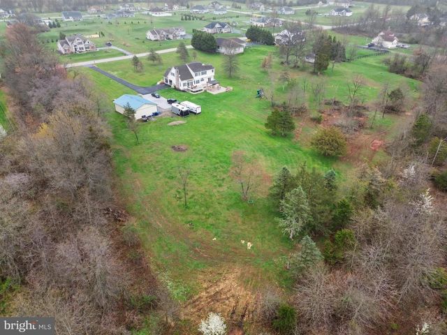 105 SAINT JOHNS RD W, Littlestown, PA 17340