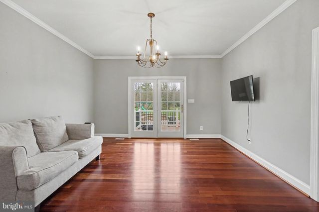 105 SAINT JOHNS RD W, Littlestown, PA 17340