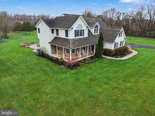 105 SAINT JOHNS RD W, Littlestown, PA 17340