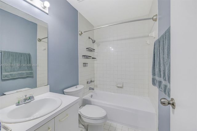 6255 Kendale Lakes Circle 218, Miami, FL 33183