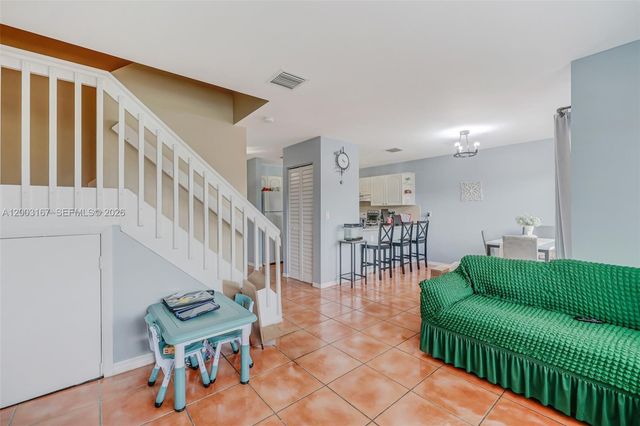 6255 Kendale Lakes Circle 218, Miami, FL 33183