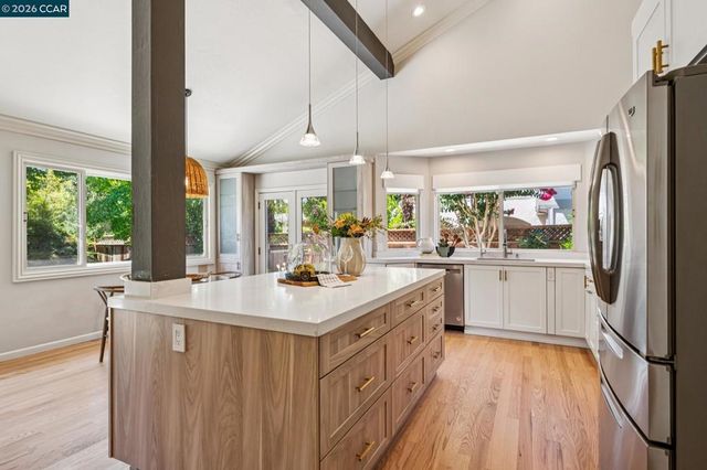 720 Graham Ct, Danville, CA 94526