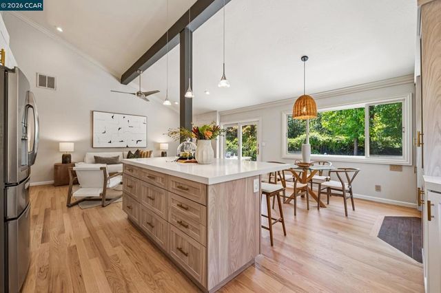 720 Graham Ct, Danville, CA 94526