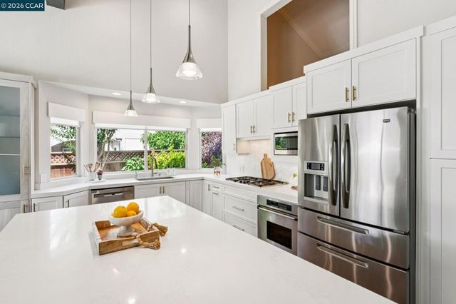 720 Graham Ct, Danville, CA 94526