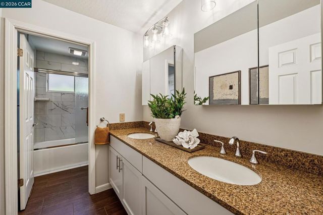 720 Graham Ct, Danville, CA 94526