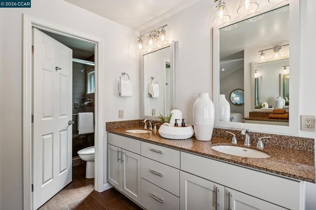 720 Graham Ct, Danville, CA 94526