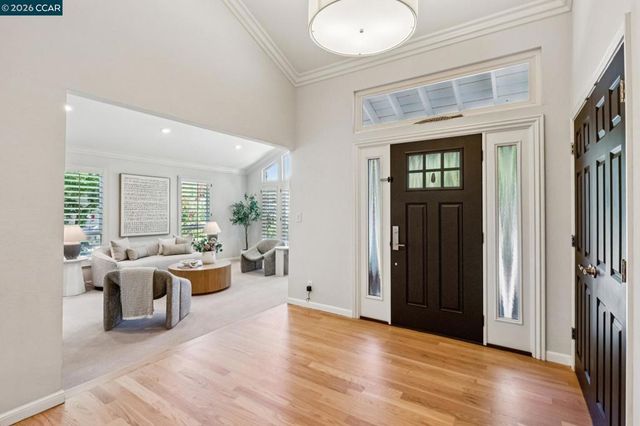 720 Graham Ct, Danville, CA 94526
