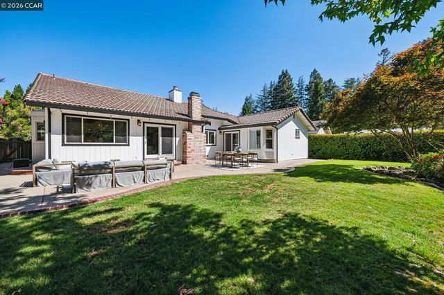 720 Graham Ct, Danville, CA 94526