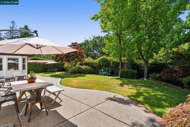 720 Graham Ct, Danville, CA 94526