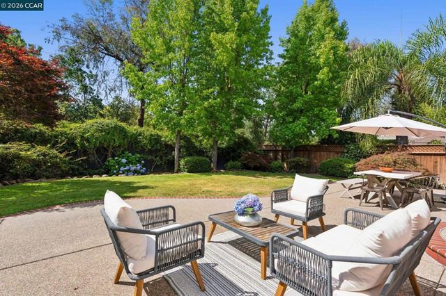720 Graham Ct, Danville, CA 94526