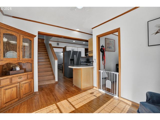 206 Se 220TH Ave, Gresham, OR 97030