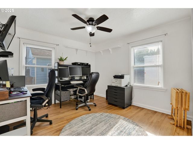 206 Se 220TH Ave, Gresham, OR 97030