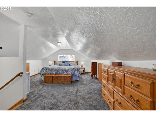 206 Se 220TH Ave, Gresham, OR 97030