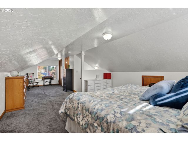 206 Se 220TH Ave, Gresham, OR 97030