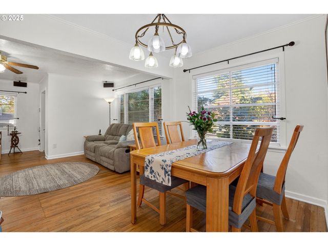 206 Se 220TH Ave, Gresham, OR 97030