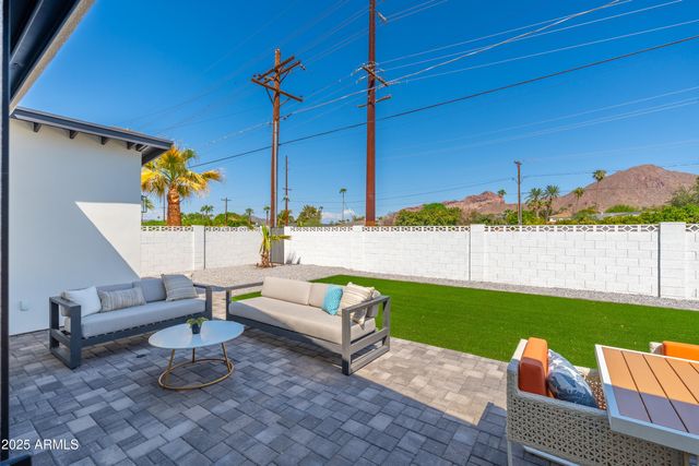 4464 E CAMPBELL Avenue, Phoenix, AZ 85018