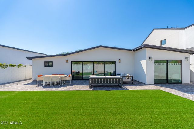 4464 E CAMPBELL Avenue, Phoenix, AZ 85018