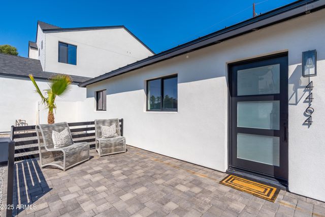 4464 E CAMPBELL Avenue, Phoenix, AZ 85018