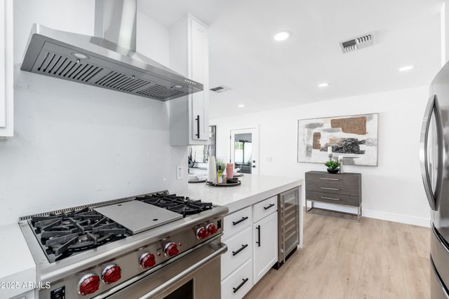 4464 E CAMPBELL Avenue, Phoenix, AZ 85018