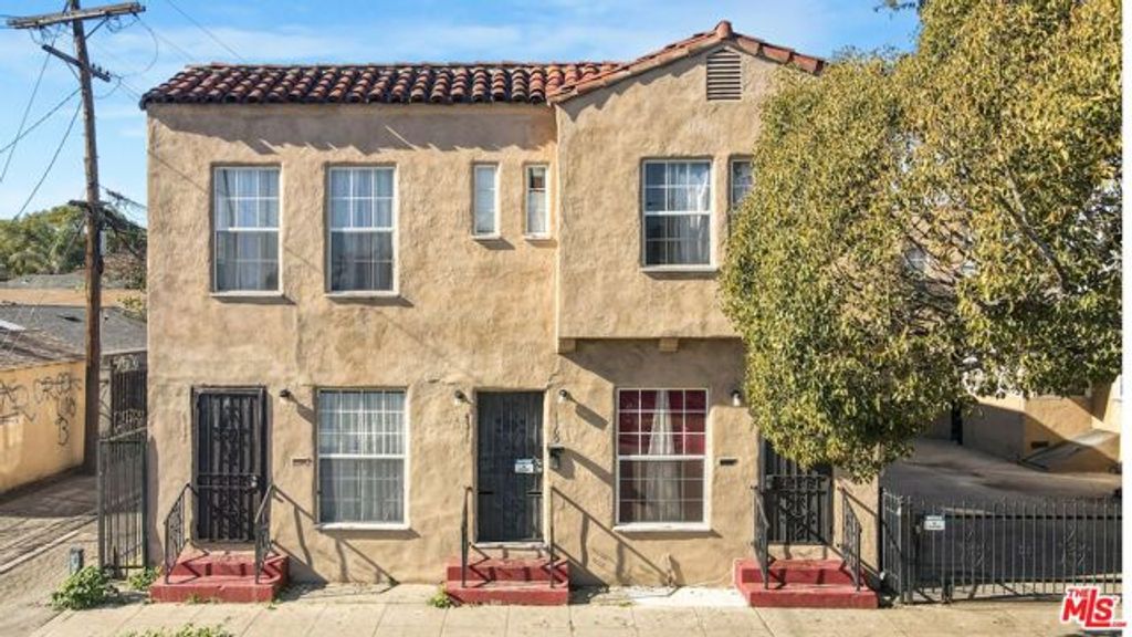 838 E 43rd Street, Los Angeles, CA 90011