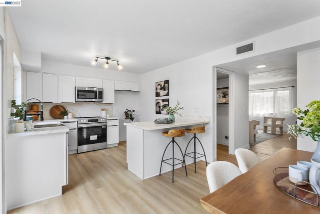 14715 Doolittle Dr, San Leandro, CA 94577