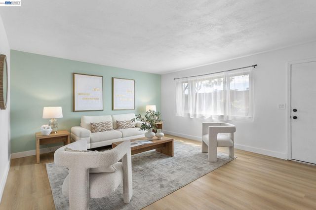 14715 Doolittle Dr, San Leandro, CA 94577