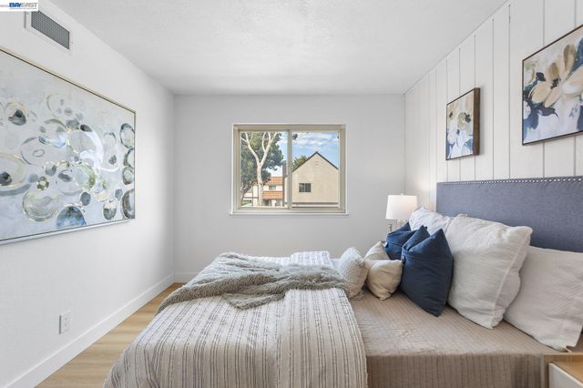 14715 Doolittle Dr, San Leandro, CA 94577