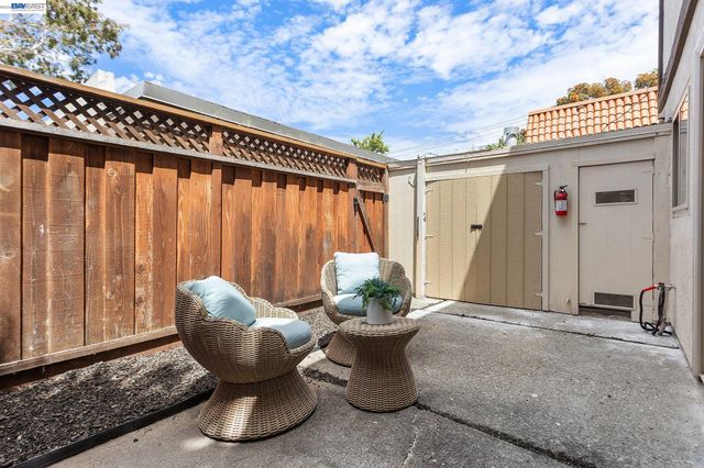 14715 Doolittle Dr, San Leandro, CA 94577