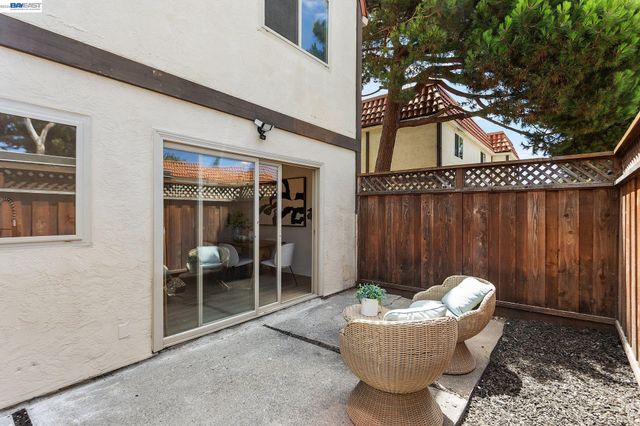 14715 Doolittle Dr, San Leandro, CA 94577