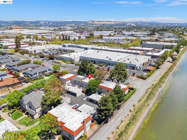 14715 Doolittle Dr, San Leandro, CA 94577