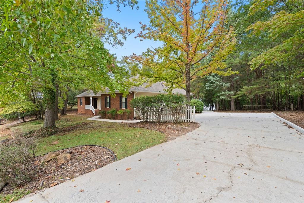 920 Holly Knoll Drive, Anderson, SC 29626